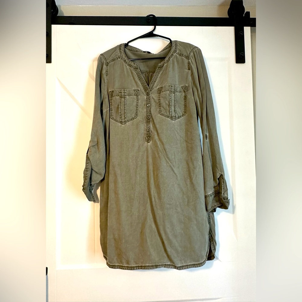 Express Olive Green 3/4 Sleeve Dress